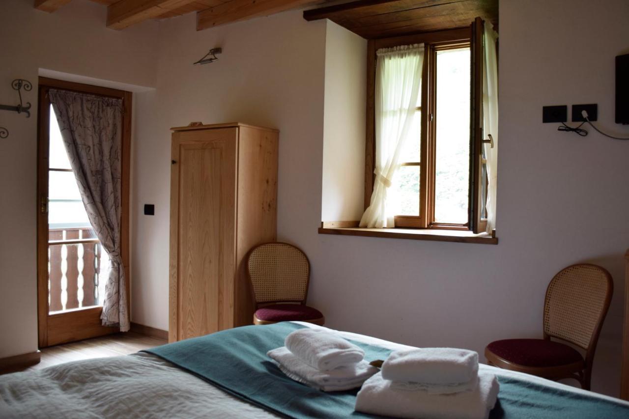 La Tana Del Tasso Rooms&Breakfast Camerata Cornello 外观 照片