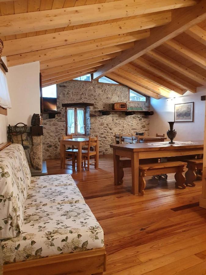 La Tana Del Tasso Rooms&Breakfast Camerata Cornello 外观 照片