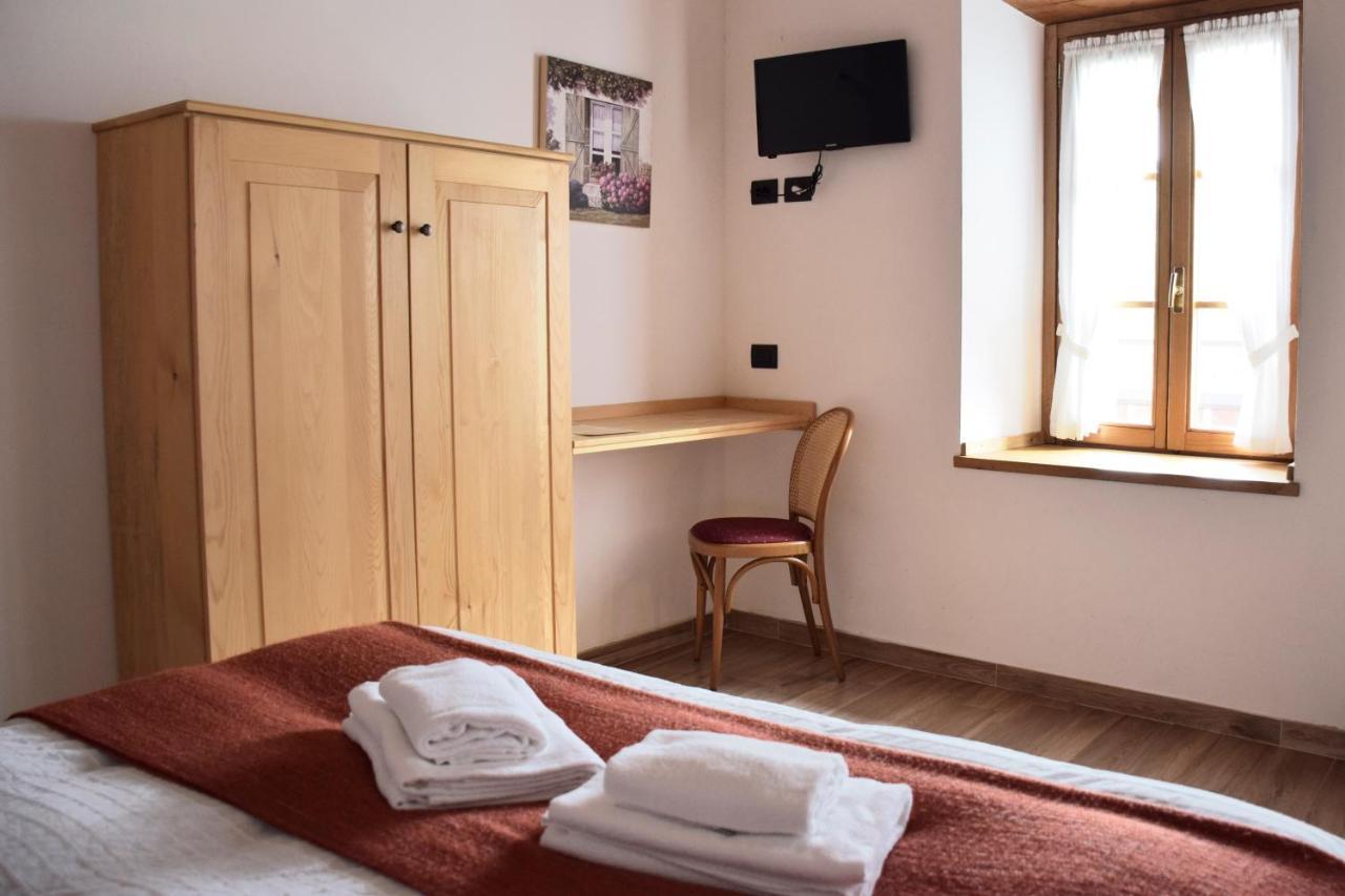 La Tana Del Tasso Rooms&Breakfast Camerata Cornello 外观 照片