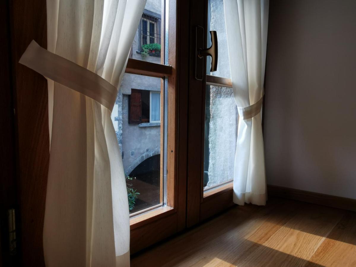 La Tana Del Tasso Rooms&Breakfast Camerata Cornello 外观 照片