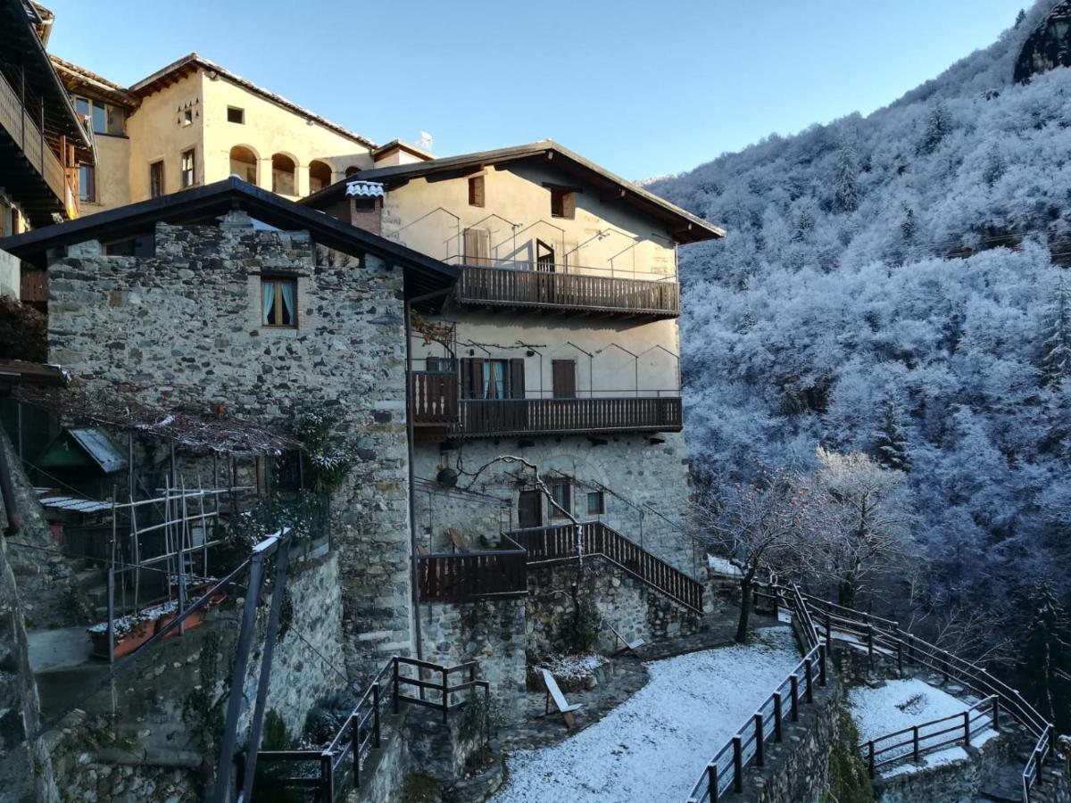 La Tana Del Tasso Rooms&Breakfast Camerata Cornello 外观 照片