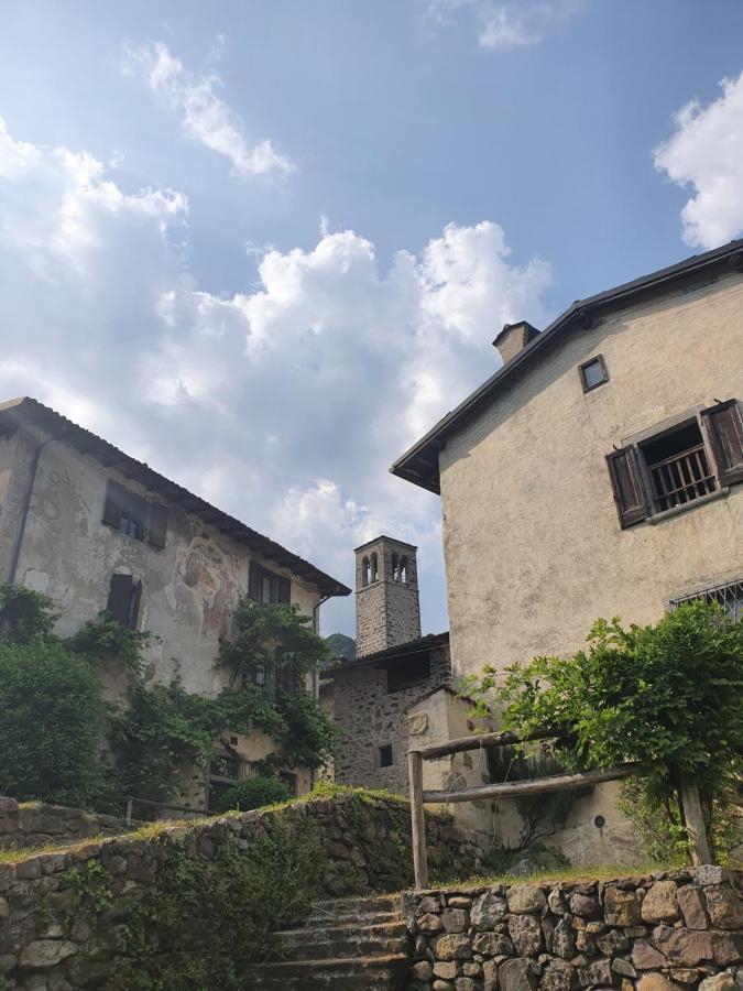 La Tana Del Tasso Rooms&Breakfast Camerata Cornello 外观 照片