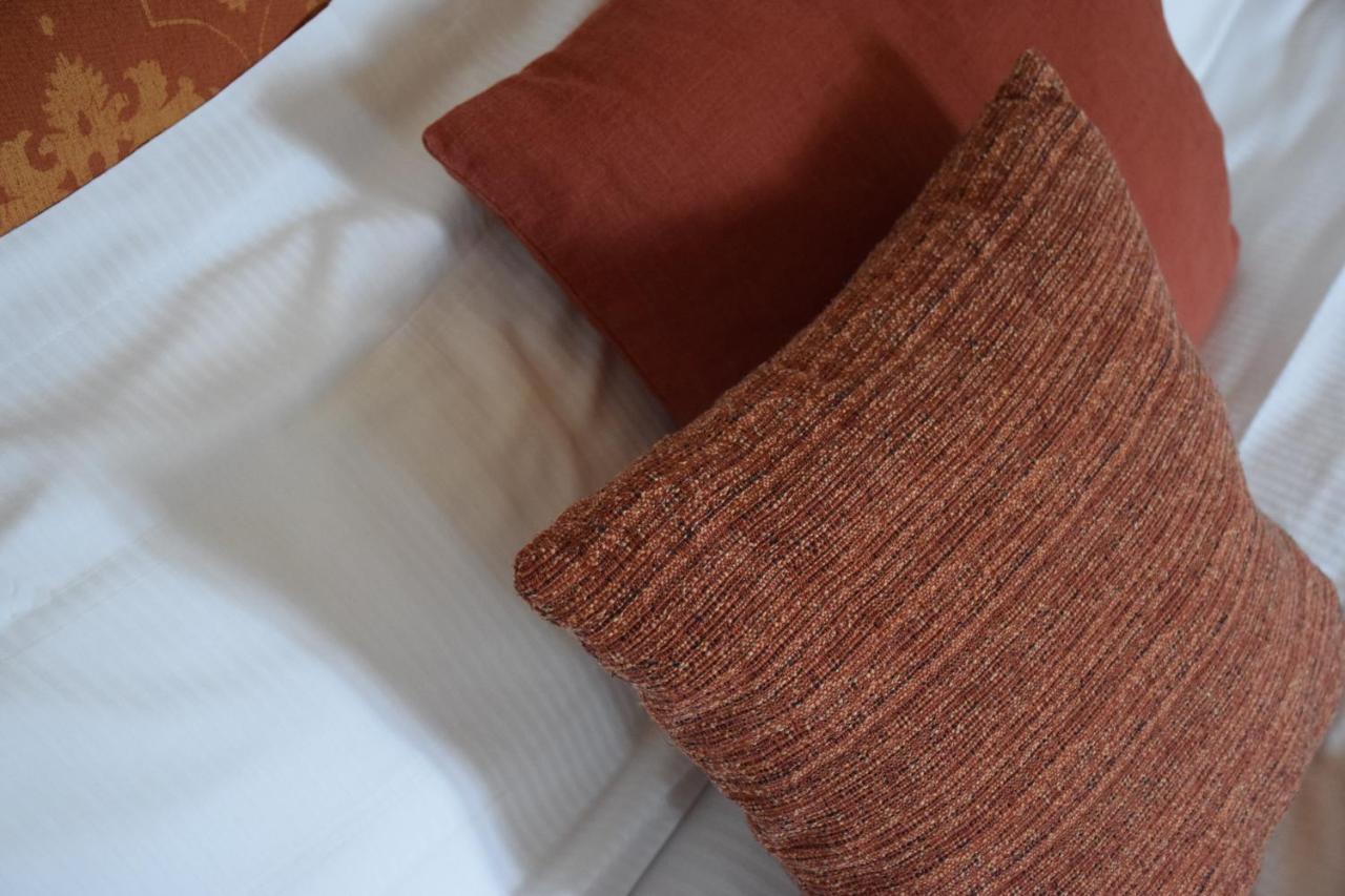 La Tana Del Tasso Rooms&Breakfast Camerata Cornello 外观 照片